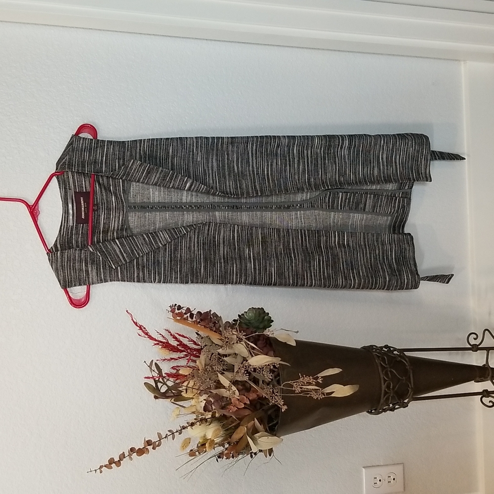 Sleeveless jacket, classy for best, xs
